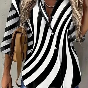 Ladies Black and White blouse